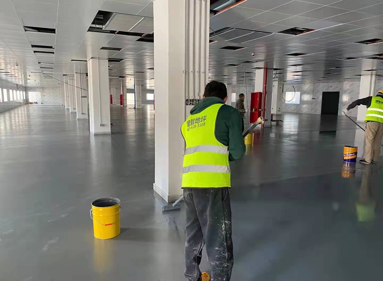坪山比亞迪環(huán)氧地坪施工固化-建智科技有好料